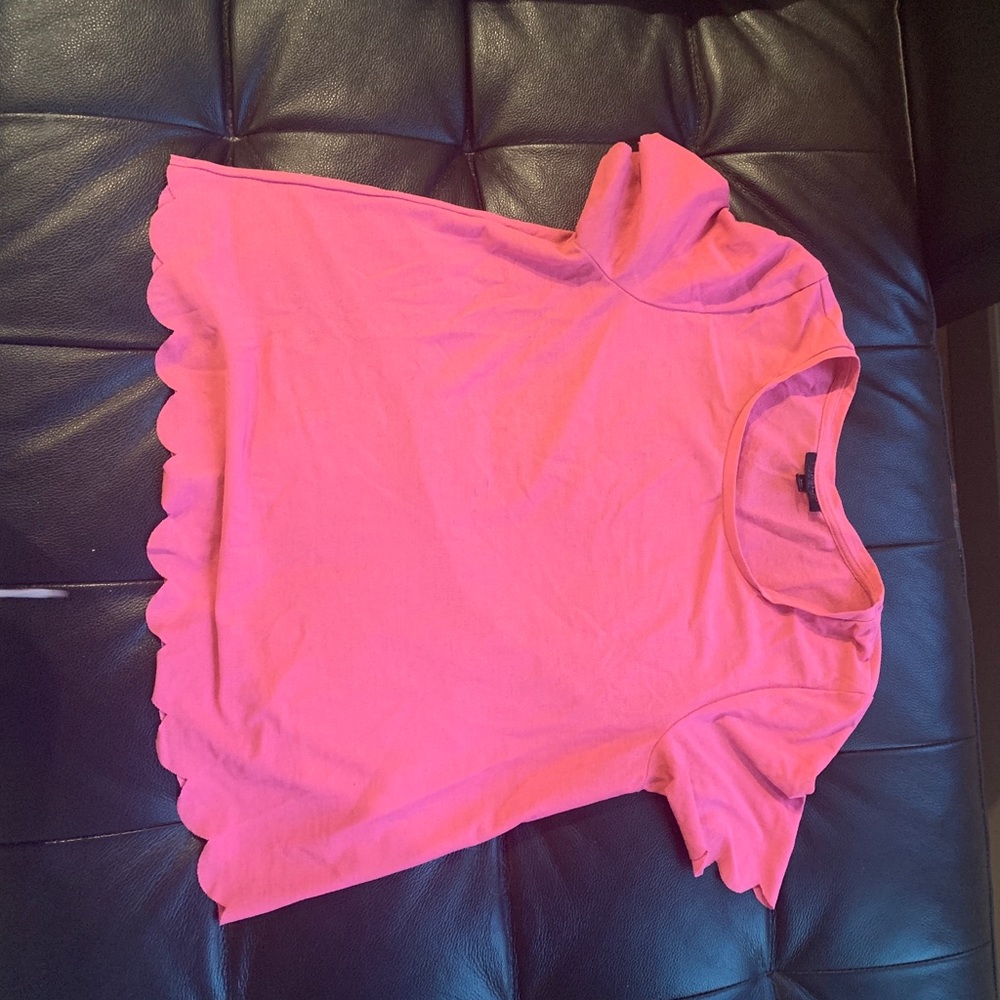 Pink scallop top